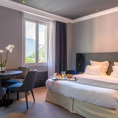 Golf Hotel