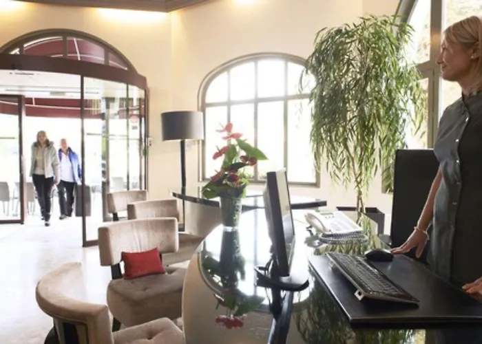 Отель Golf Брид-Ле-Бэн